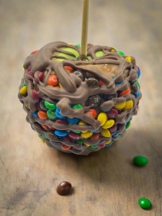 M&M Candy Apple – Chocolate-Dipped & Colorfully Coated